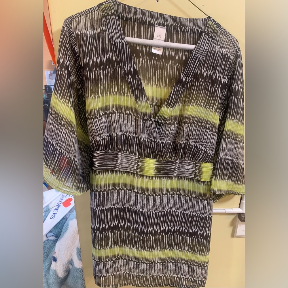 Women’s Short Sleeve Sheer Blouse, sz Large